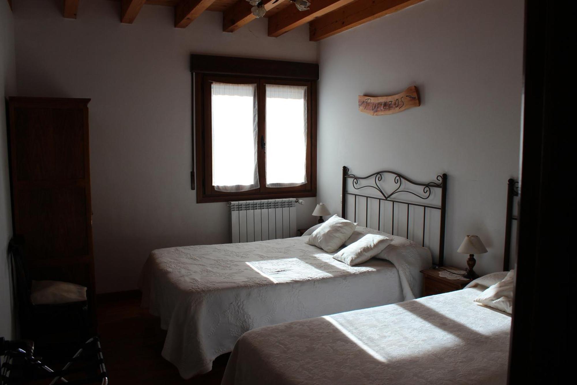 La Chimenea De Soria I Y I I Guest House Espeja de San Marcelino Ngoại thất bức ảnh